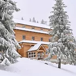 Granit Smrekovica Hotel 3*