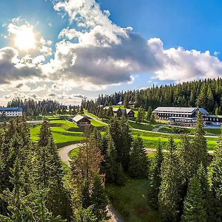 Hotel Granit Smrekovica 3*